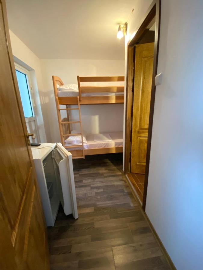 Casa Ciobi Hotel Două Mai Екстериор снимка