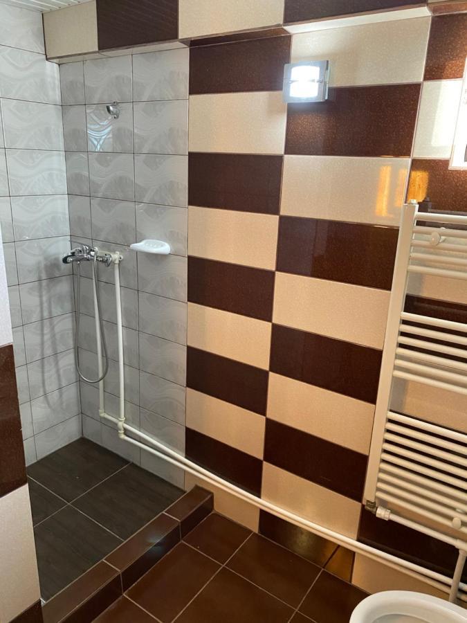 Casa Ciobi Hotel Două Mai Екстериор снимка