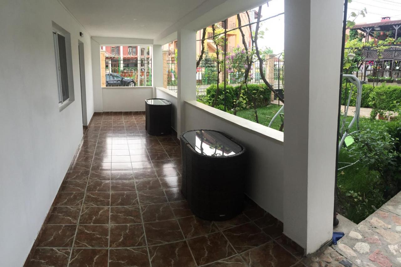 Casa Ciobi Hotel Două Mai Екстериор снимка